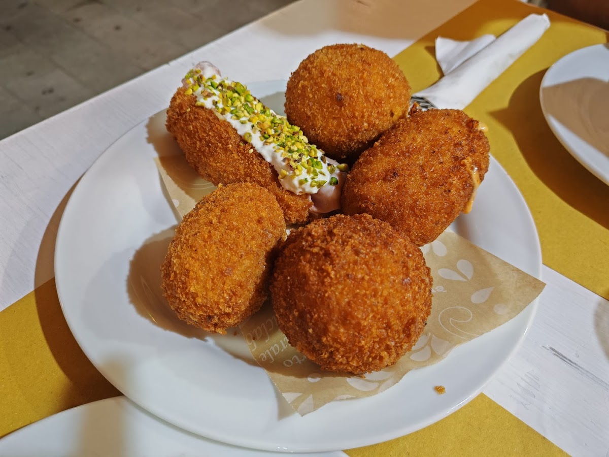 Via Del Corso Pizzeria Rosticceria-4